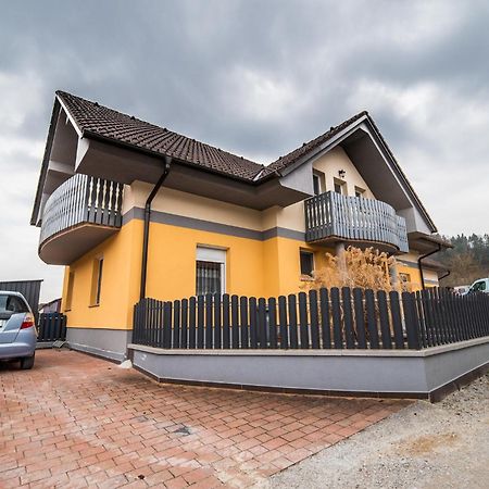 Apartment Zelimlje Skofljica Екстер'єр фото