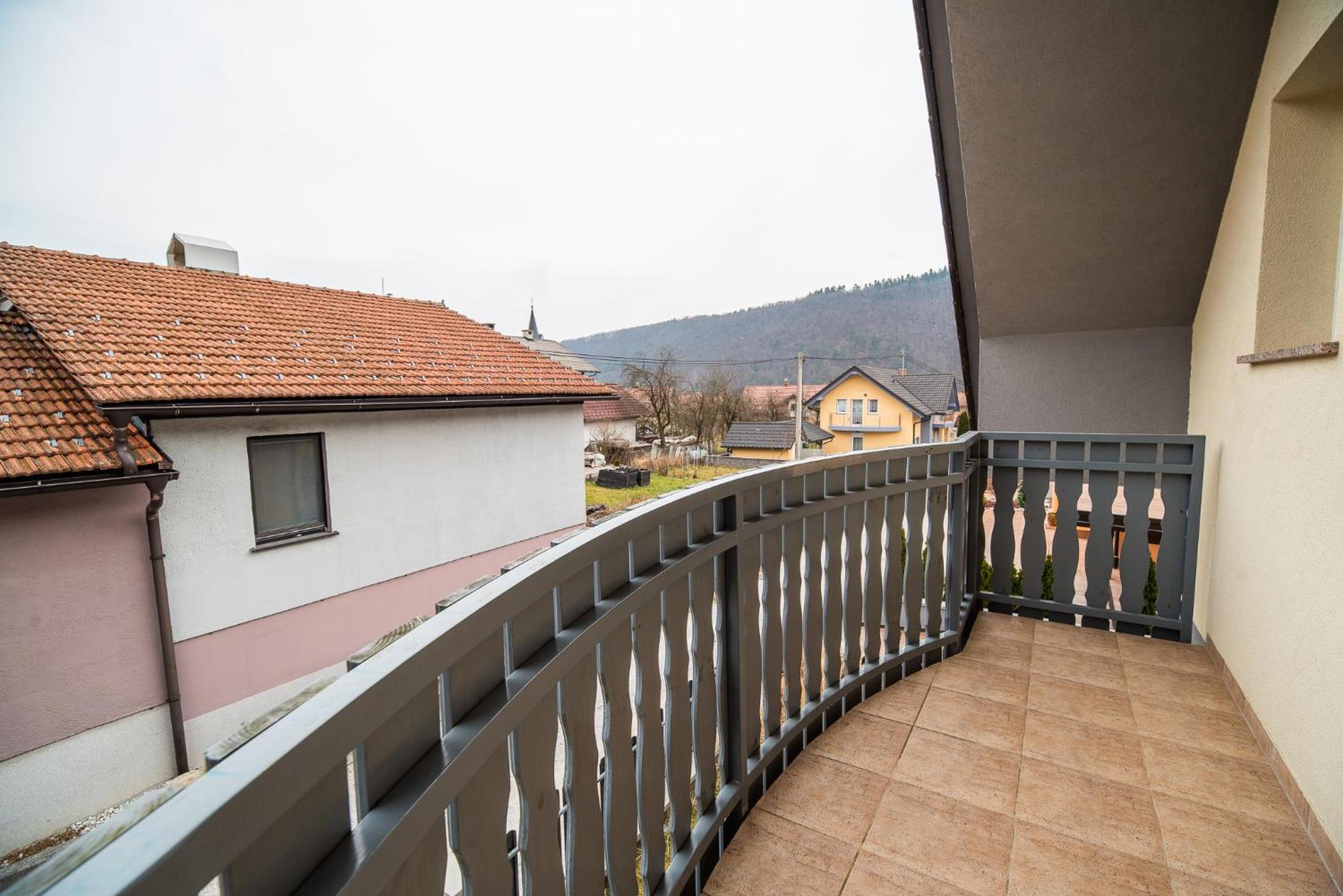 Apartment Zelimlje Skofljica Екстер'єр фото