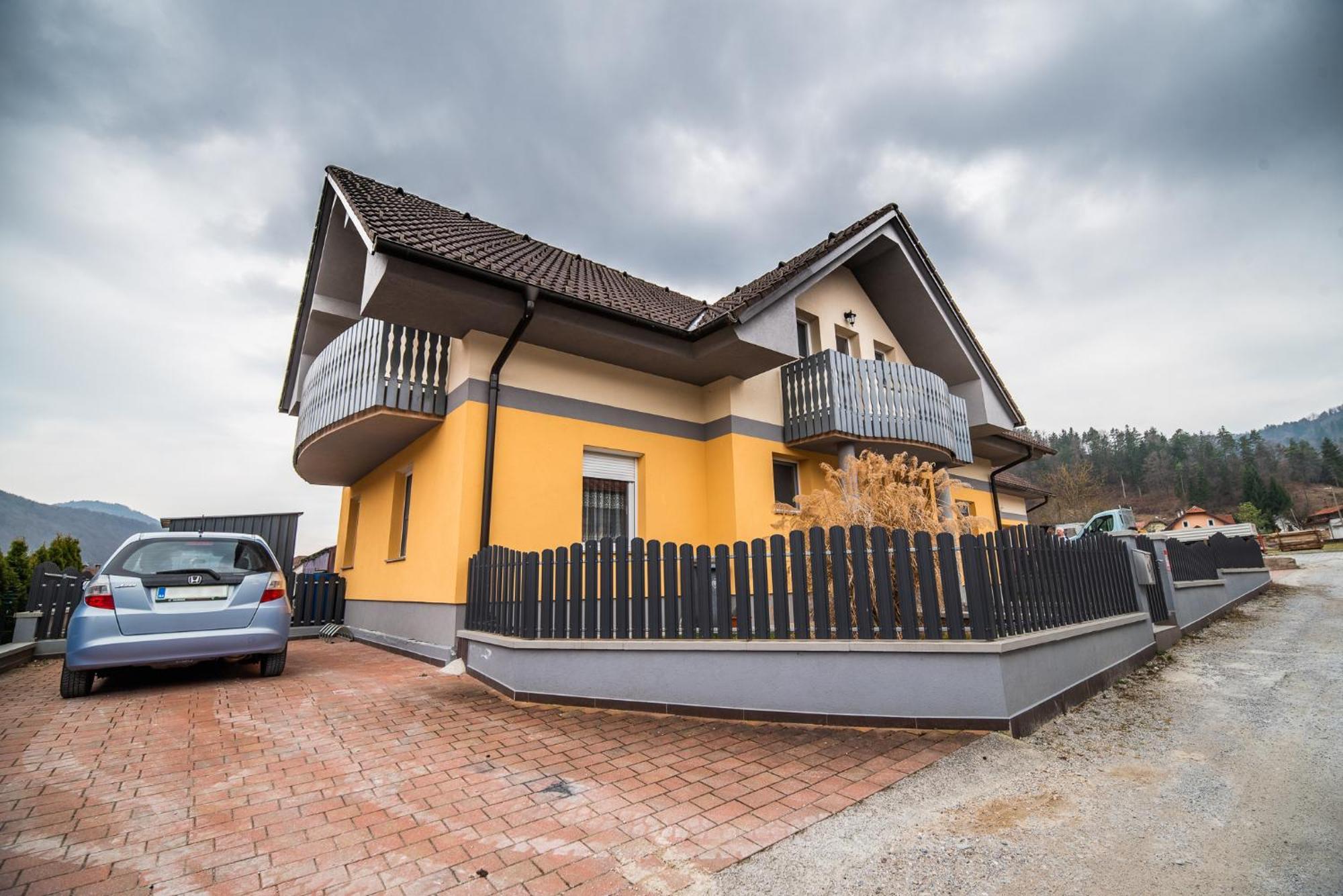 Apartment Zelimlje Skofljica Екстер'єр фото