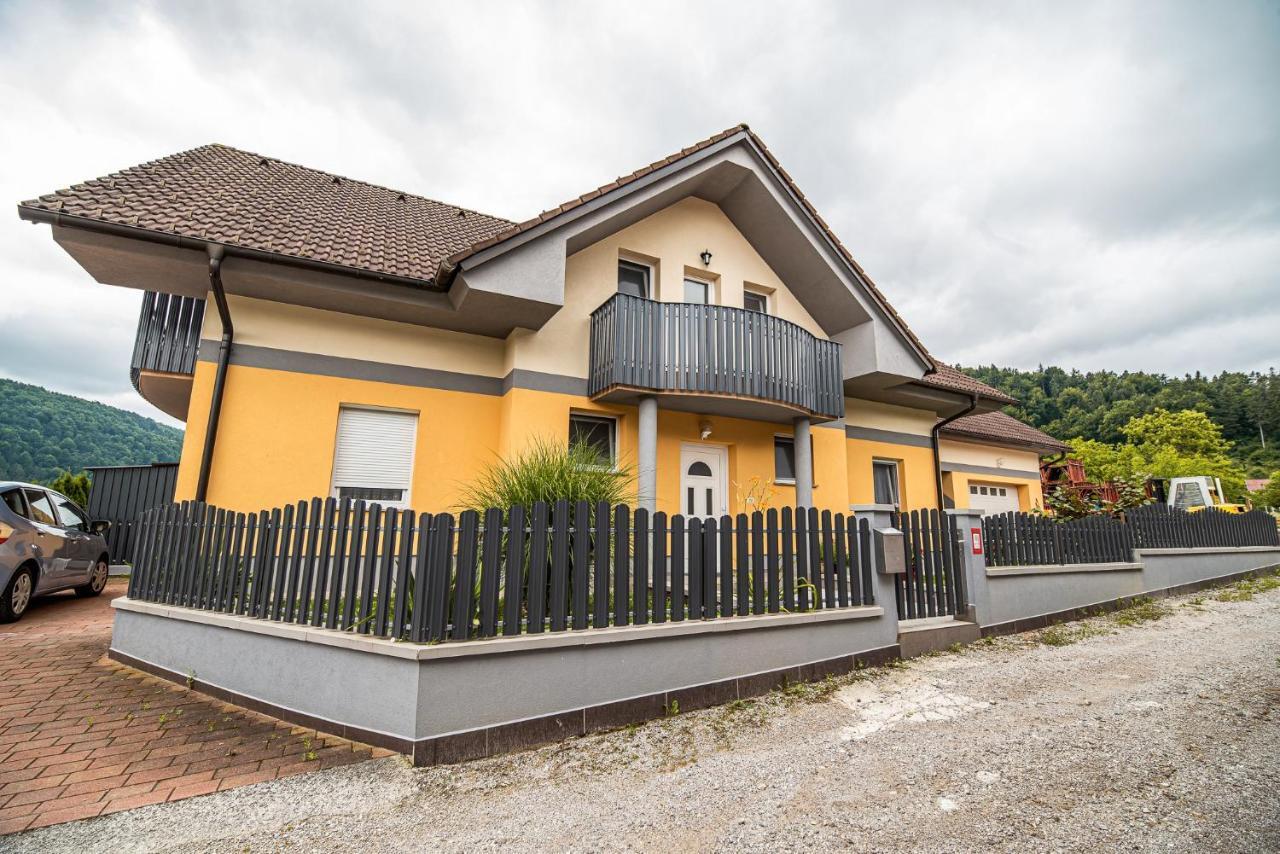 Apartment Zelimlje Skofljica Екстер'єр фото