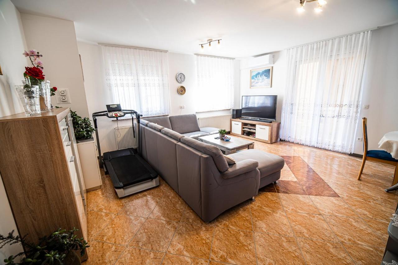 Apartment Zelimlje Skofljica Екстер'єр фото